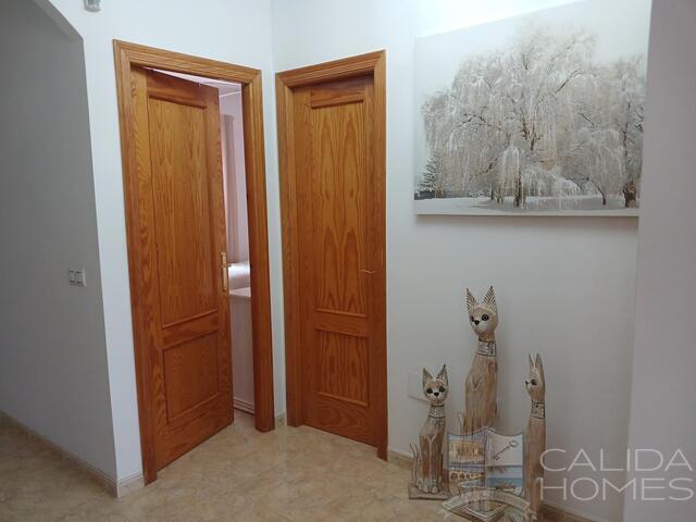 Villa Sierra Vista : Resale Villa for Sale in Arboleas, Almería