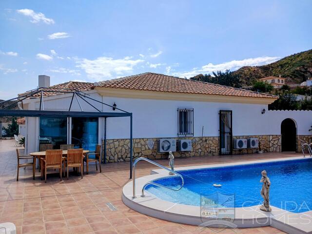 Villa Sierra Vista : Resale Villa for Sale in Arboleas, Almería