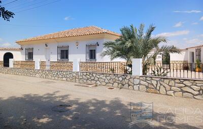 Villa Sierra Vista : Resale Villa in Arboleas, Almería