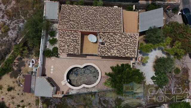 Villa Acacia: Resale Villa for Sale in Arboleas, Almería