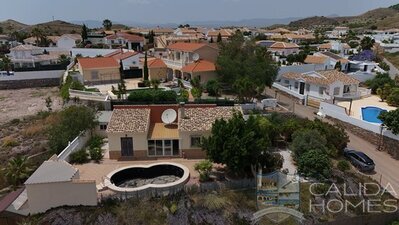 Villa Acacia: Resale Villa in Arboleas, Almería