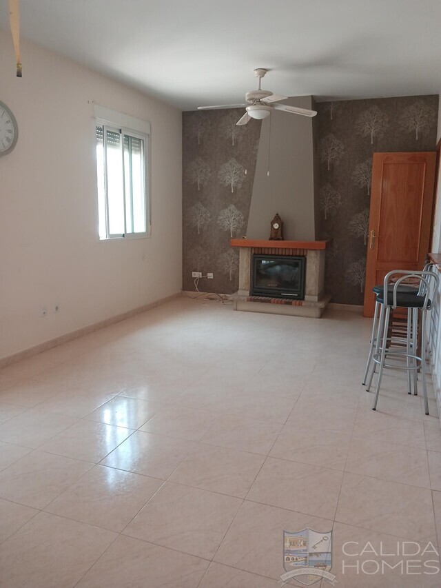 Villa Acacia: Resale Villa for Sale in Arboleas, Almería
