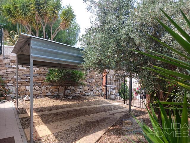 Villa Acacia: Resale Villa for Sale in Arboleas, Almería