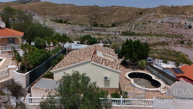 Villa Acacia: Resale Villa for Sale in Arboleas, Almería