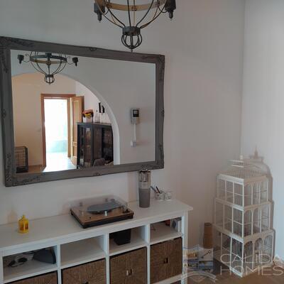 Villa Adelfas: Resale Villa in Arboleas, Almería