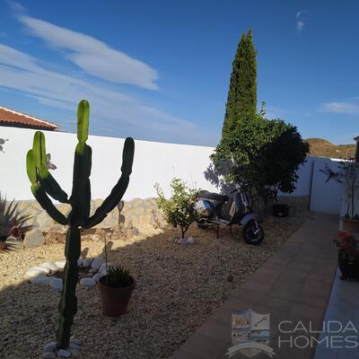 Villa Adelfas: Resale Villa in Arboleas, Almería