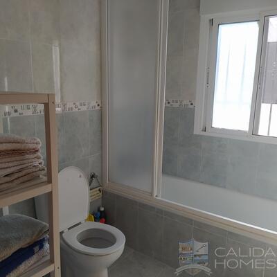 Villa Adelfas: Resale Villa in Arboleas, Almería