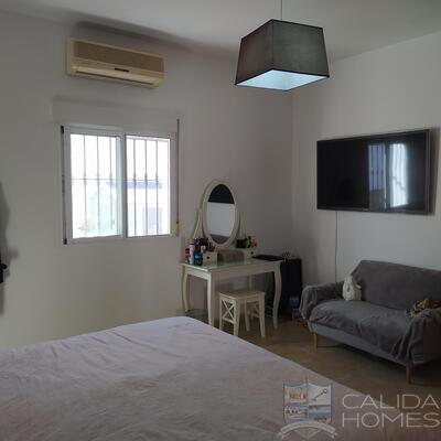 Villa Adelfas: Resale Villa in Arboleas, Almería