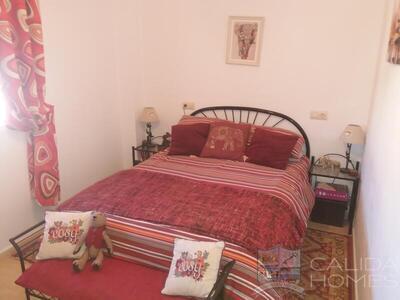 Villa Alegre: Resale Villa in Arboleas, Almería