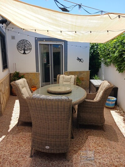 Villa Alegria: Resale Villa in Arboleas, Almería