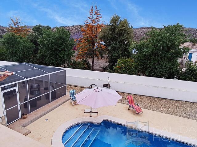 Villa Alex : Resale Villa for Sale in Arboleas, Almería