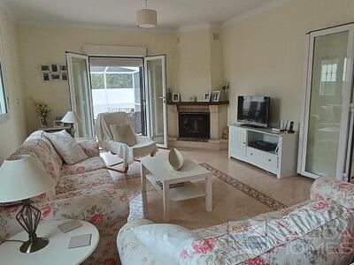 Villa Alex : Resale Villa in Arboleas, Almería