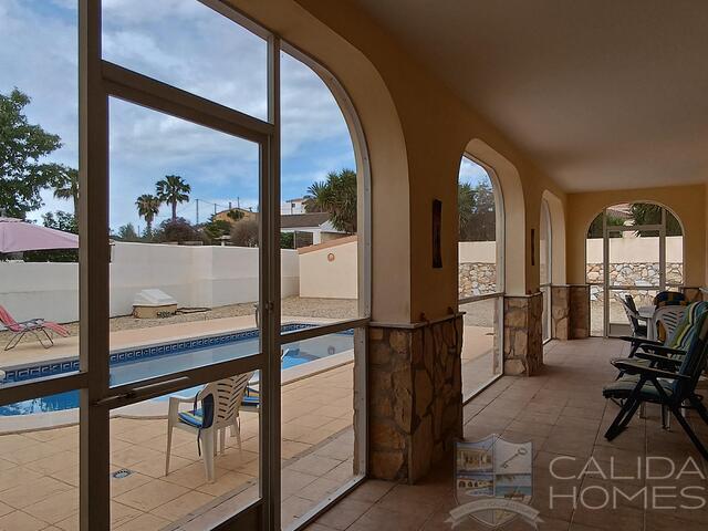 Villa Alex : Resale Villa for Sale in Arboleas, Almería