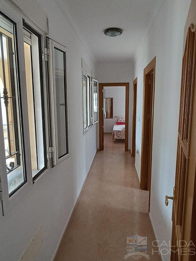 Villa Alex : Resale Villa for Sale in Arboleas, Almería