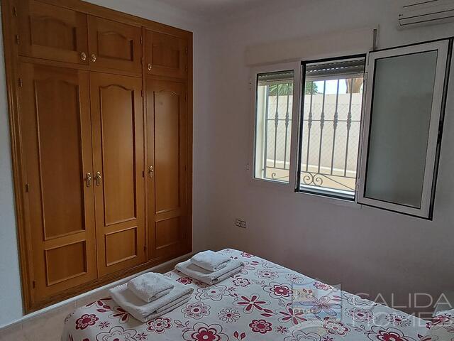 Villa Alex : Resale Villa for Sale in Arboleas, Almería