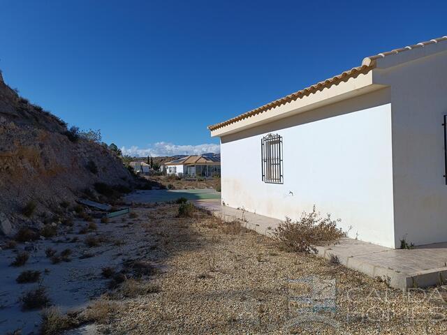 Villa Almendra : Herverkoop Villa te Koop in Albox, Almería