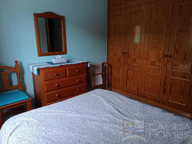 Villa Almendras: Resale Villa for Sale in Arboleas, Almería
