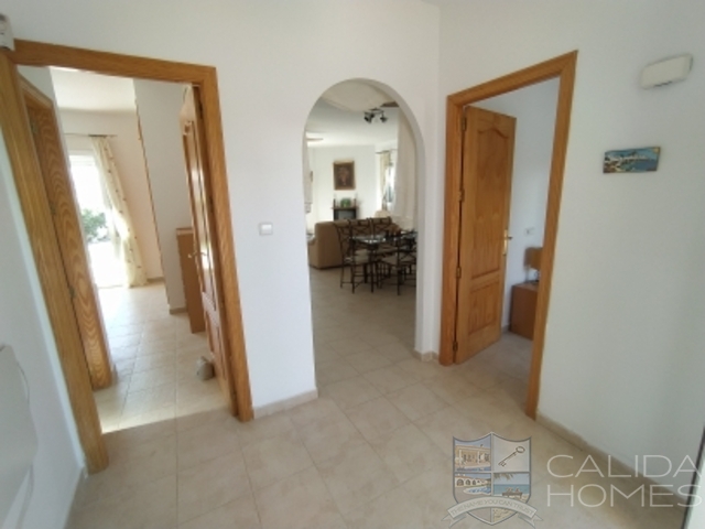 Villa Amanda : Resale Villa for Sale in Arboleas, Almería