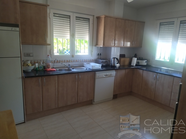 Villa Annabel: Resale Villa for Sale in Arboleas, Almería