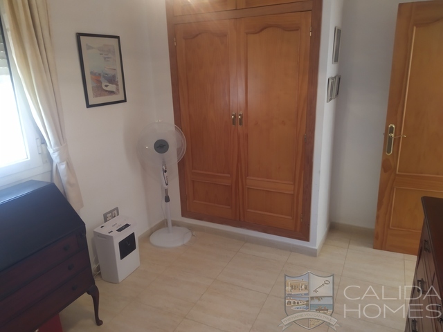 Villa Annabel: Resale Villa for Sale in Arboleas, Almería