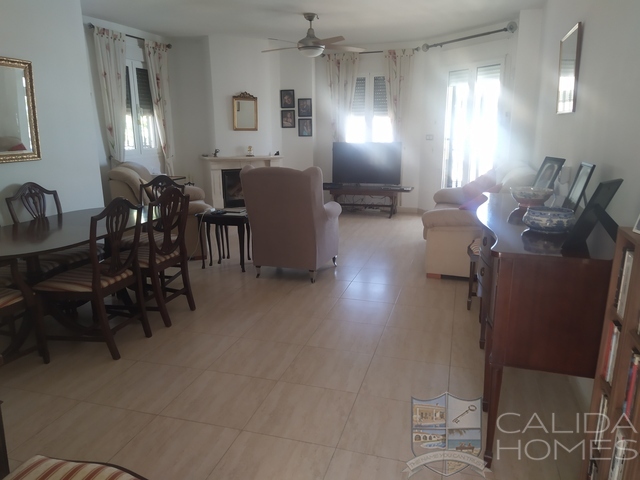 Villa Annabel: Resale Villa for Sale in Arboleas, Almería