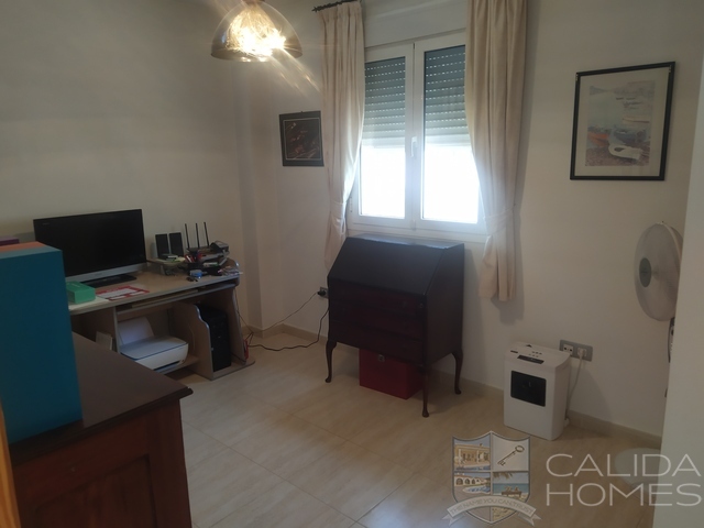 Villa Annabel: Resale Villa for Sale in Arboleas, Almería