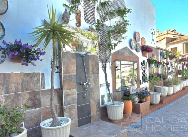 Villa Antas : Resale Villa for Sale in Antas, Almería