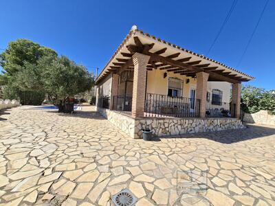 Villa Arcos : Resale Villa in Cantoria, Almería