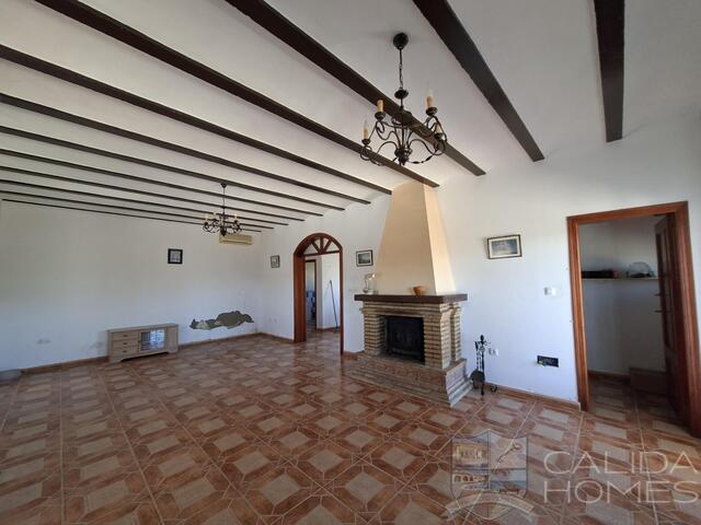 Villa Arcos : Resale Villa for Sale in Cantoria, Almería