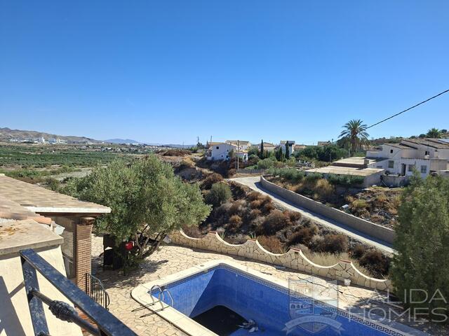 Villa Arcos : Resale Villa for Sale in Cantoria, Almería
