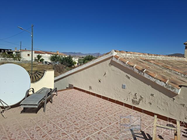 Villa Arcos : Resale Villa for Sale in Cantoria, Almería