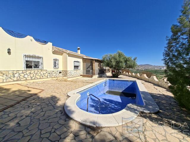Villa Arcos : Resale Villa for Sale in Cantoria, Almería