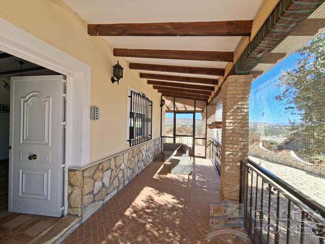 Villa Arcos : Resale Villa for Sale in Cantoria, Almería