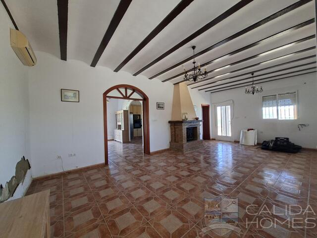 Villa Arcos : Resale Villa for Sale in Cantoria, Almería