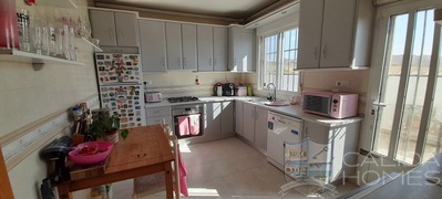 Villa Ash : Resale Villa in Albox, Almería