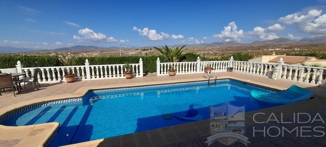 Villa Ash : Resale Villa for Sale in Albox, Almería