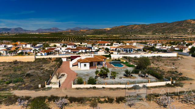 Villa Aster : Resale Villa for Sale in Albox, Almería