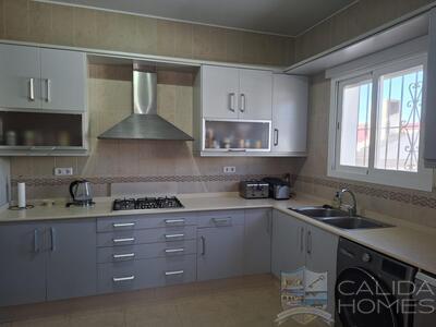 Villa Aster : Resale Villa in Albox, Almería