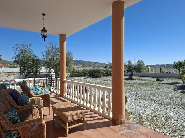 Villa Aster : Resale Villa for Sale in Albox, Almería