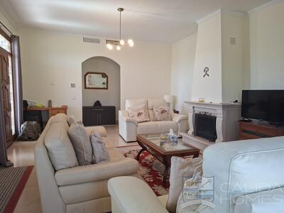 Villa Aster : Resale Villa in Albox, Almería