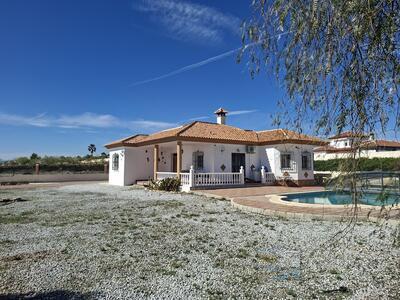 Villa Aster : Resale Villa in Albox, Almería