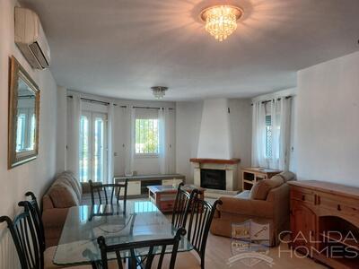 Villa Aston : Resale Villa in Arboleas, Almería