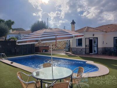 Villa Aston : Resale Villa in Arboleas, Almería