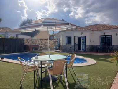 Villa Aston : Resale Villa in Arboleas, Almería