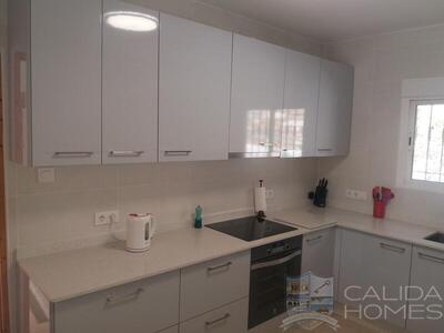 Villa Aurora: Resale Villa in Arboleas, Almería