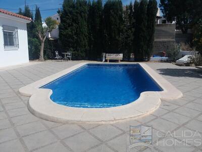Villa Aurora: Resale Villa in Arboleas, Almería