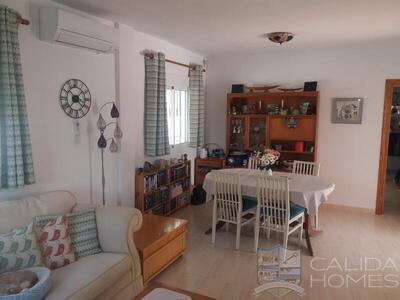 Villa Aurora: Resale Villa in Arboleas, Almería