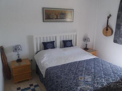 Villa Aurora: Resale Villa in Arboleas, Almería