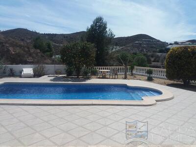 Villa Aurora: Resale Villa in Arboleas, Almería