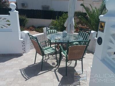 Villa Azalia: Resale Villa in Arboleas, Almería